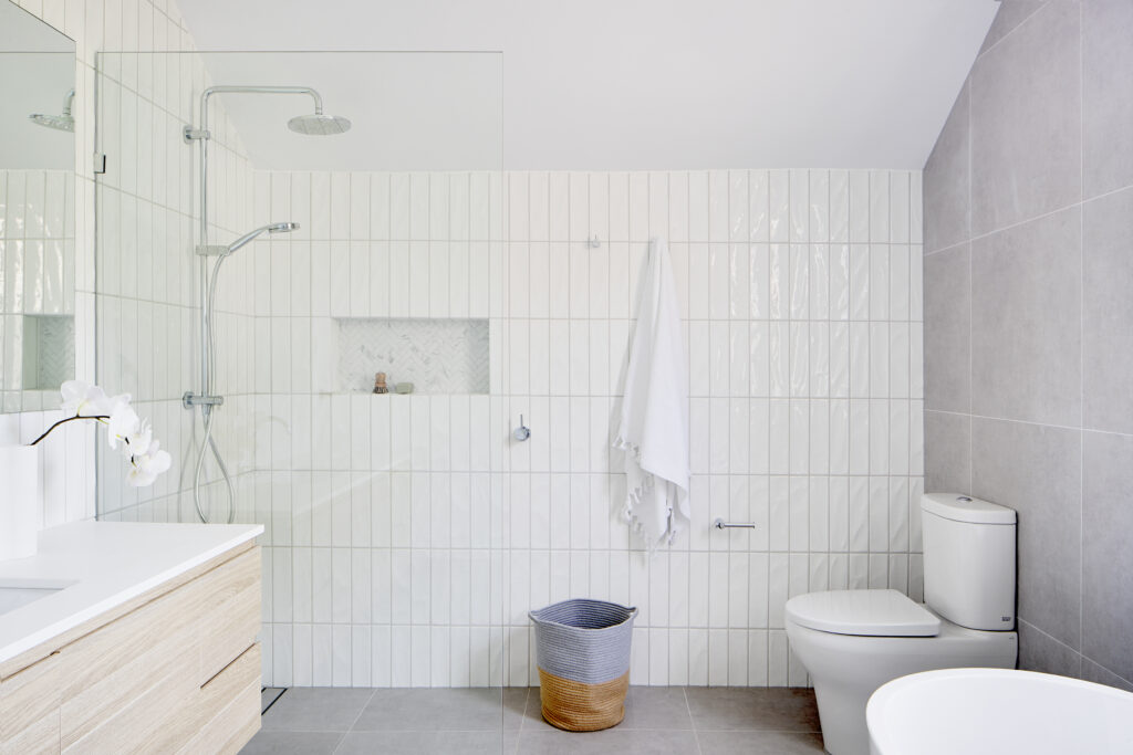 Top Bathroom Renovation Tips for Stunning Results